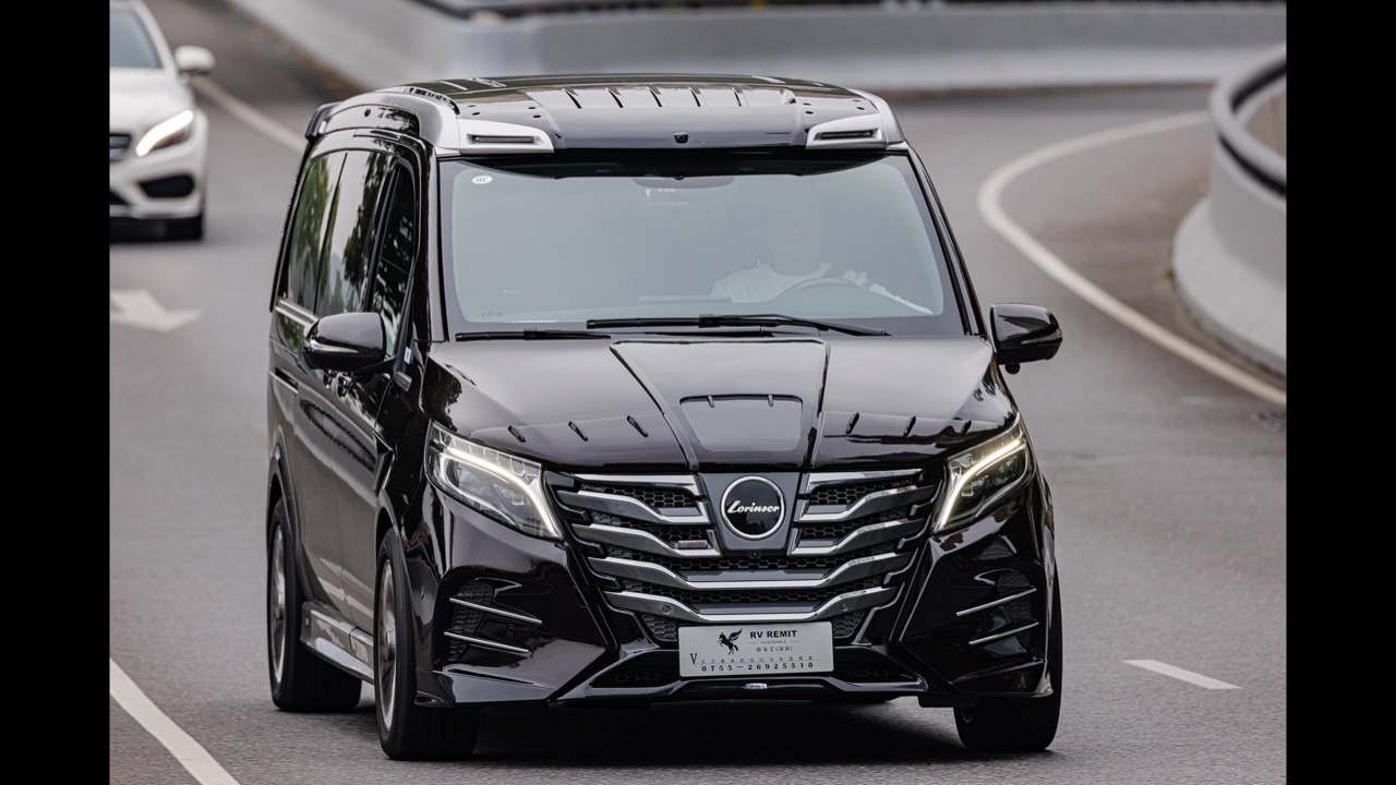 Премиум вэн — Mercedes-Benz V-Class, Toyota Alphard